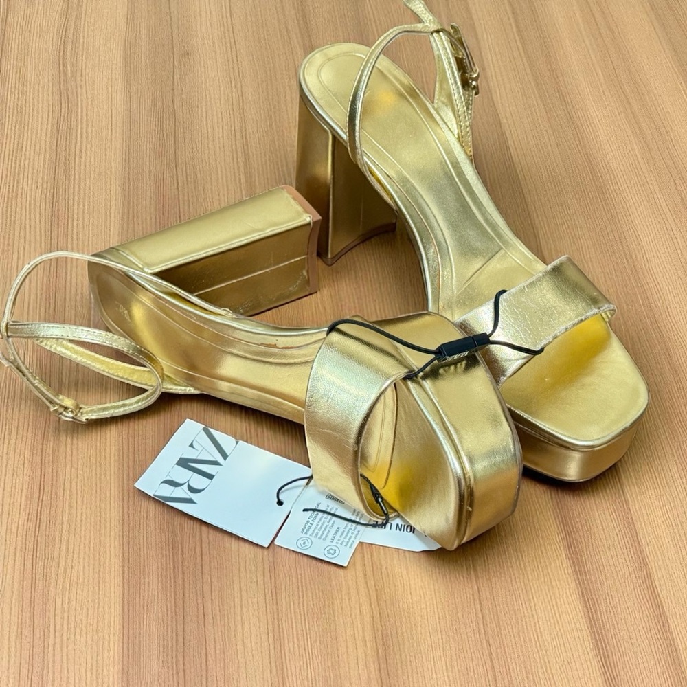 Zara Platform Heeled Leather Shoes in Gold size 9
